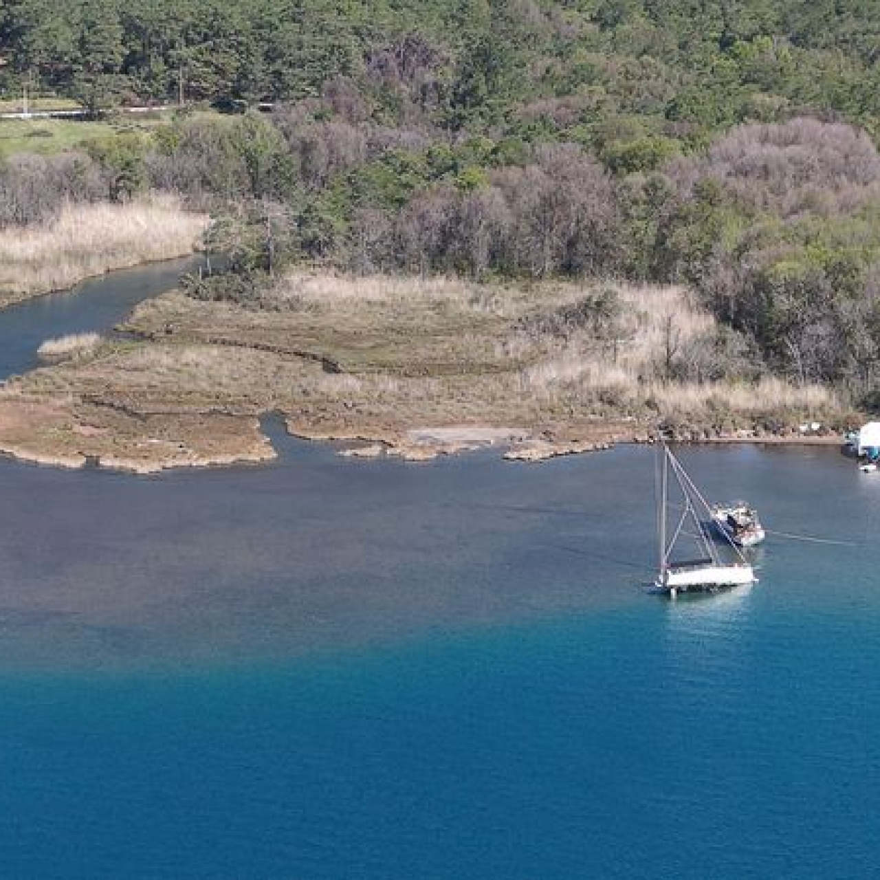 Marmaris'te deniz suyu yaklaşık 5 metre çekildi