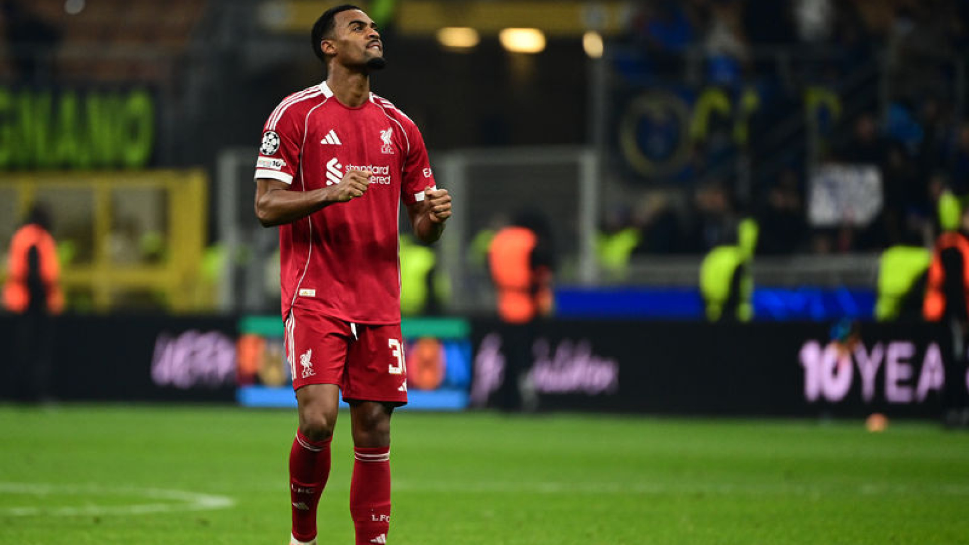 Liverpool, Ryan Gravenberch ile Yeni Sözleşme İmzaladı!