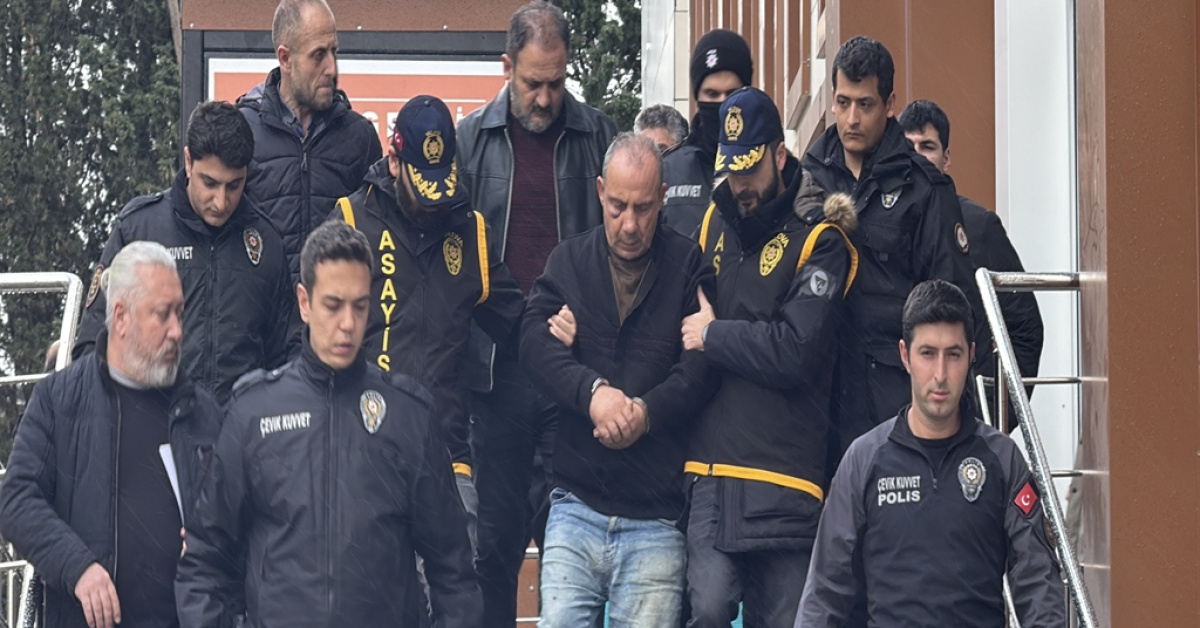 Yalova'dakurum avukatını öldürdü