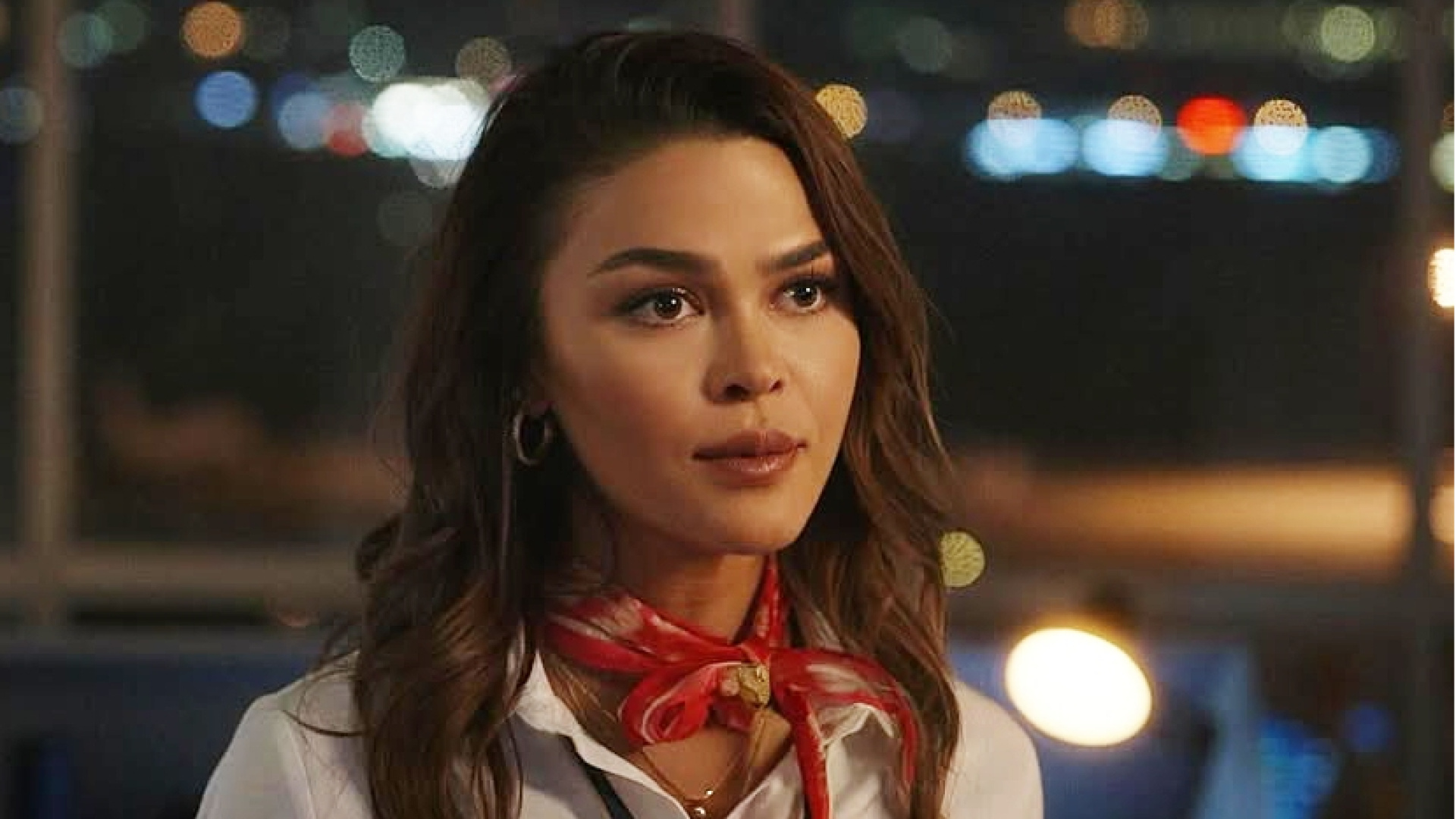 Aslıhan Karalar ölümden döndü! Ünlü oyuncunun Riva'daki evi yandı - Magazin haberleri