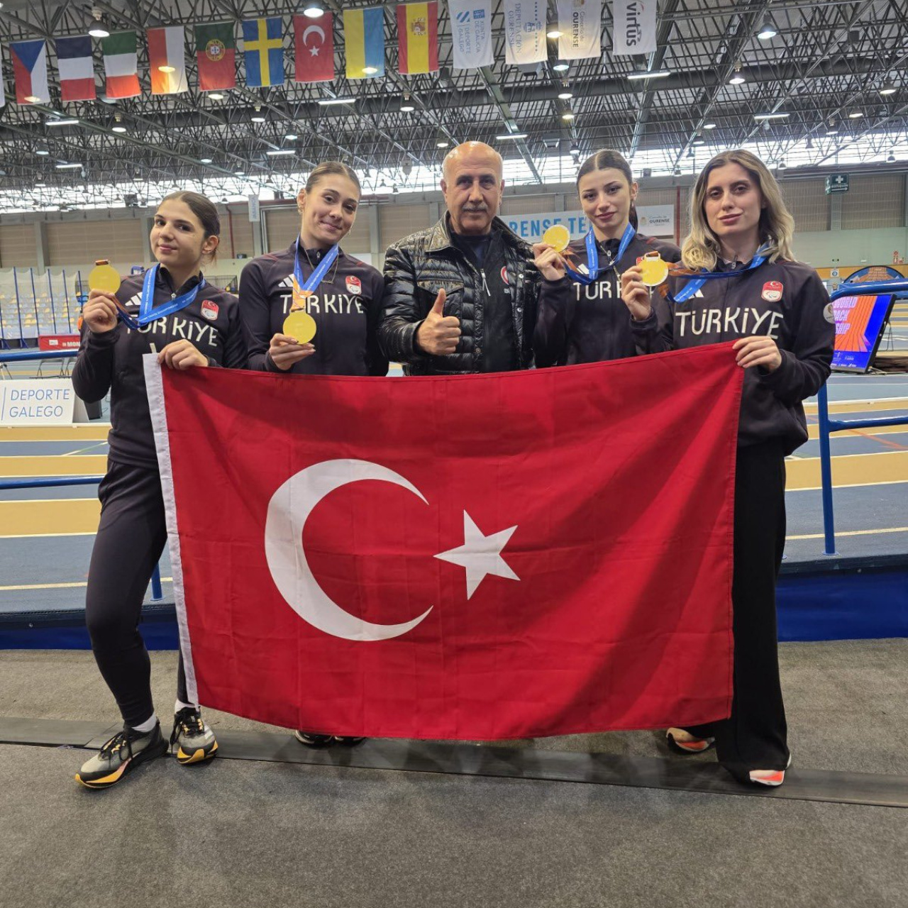 Aysel Önder rekorla dünya şampiyonu!