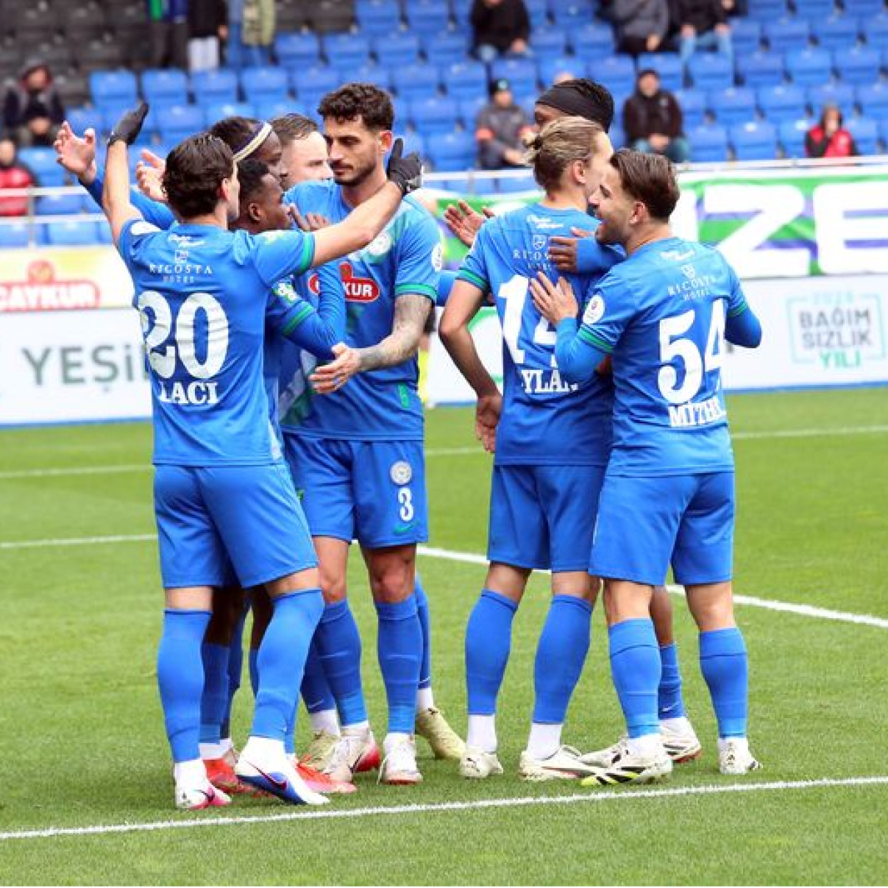 Rizespor tek attı 3 aldı!