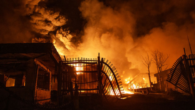 Şehran petrol deposundaki yangın devam ediyor