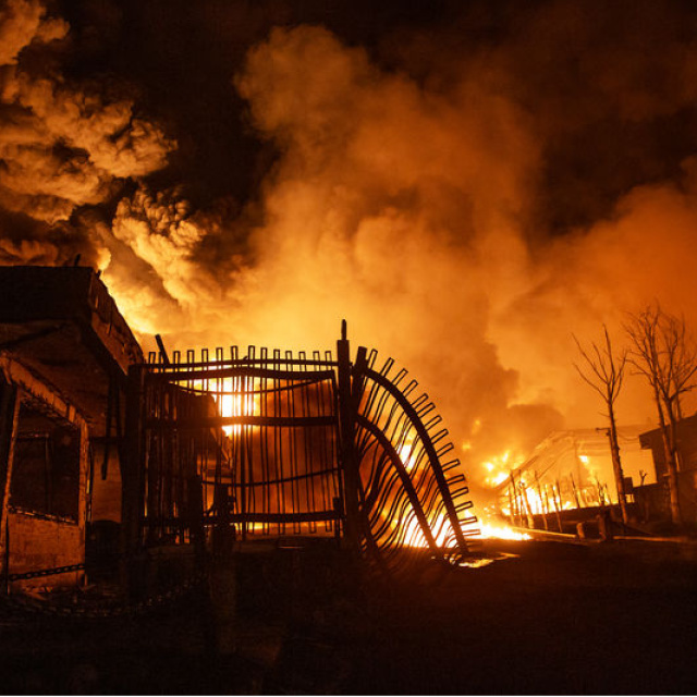 Şehran petrol deposundaki yangın devam ediyor