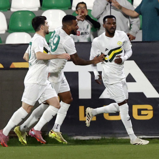 7 gollü maçta kazanan Esenler Erokspor!