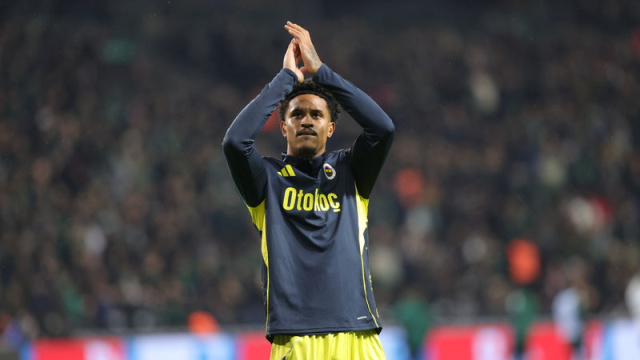 Oosterwolde, Fenerbahçe'de 100. maçına çıktı!