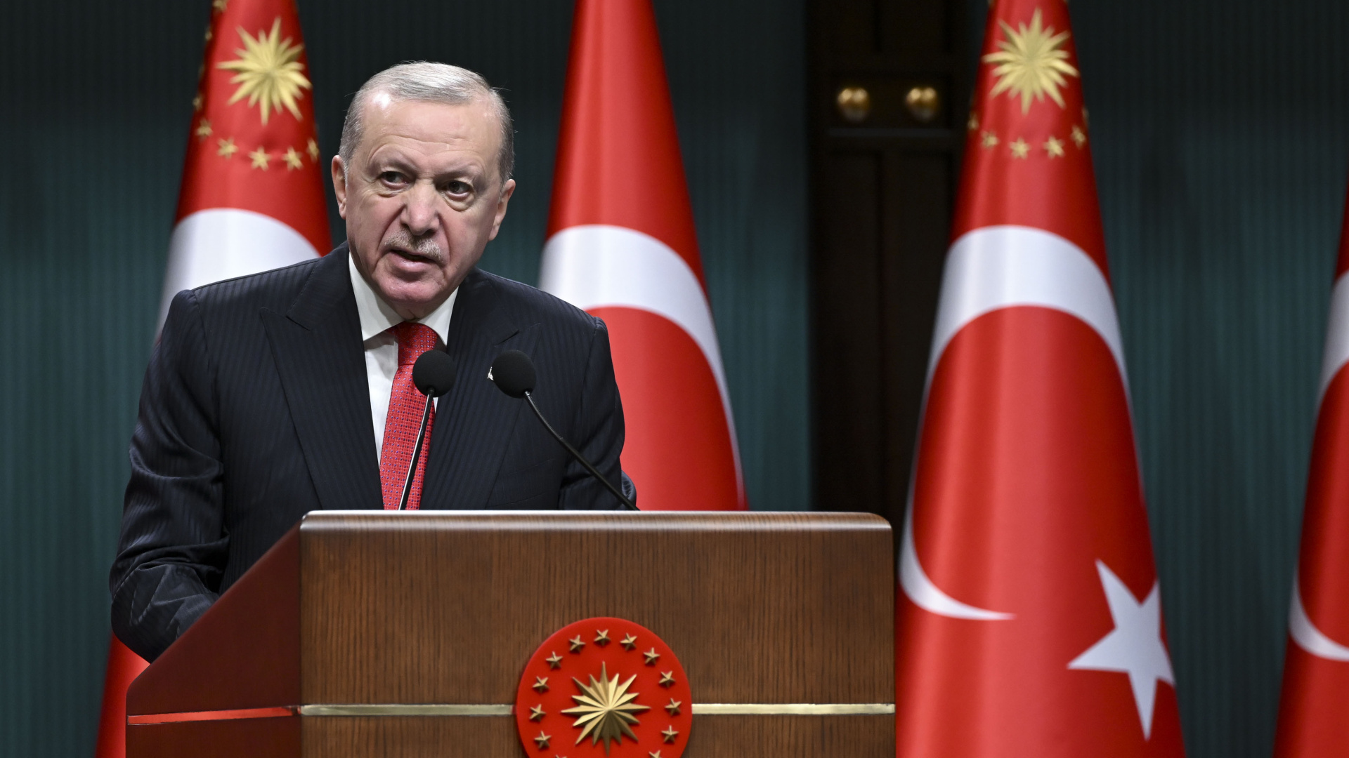 Kabine Toplanıyor: Ortadoğu Savaşı ve Emekli İkramiyesi Gündemde