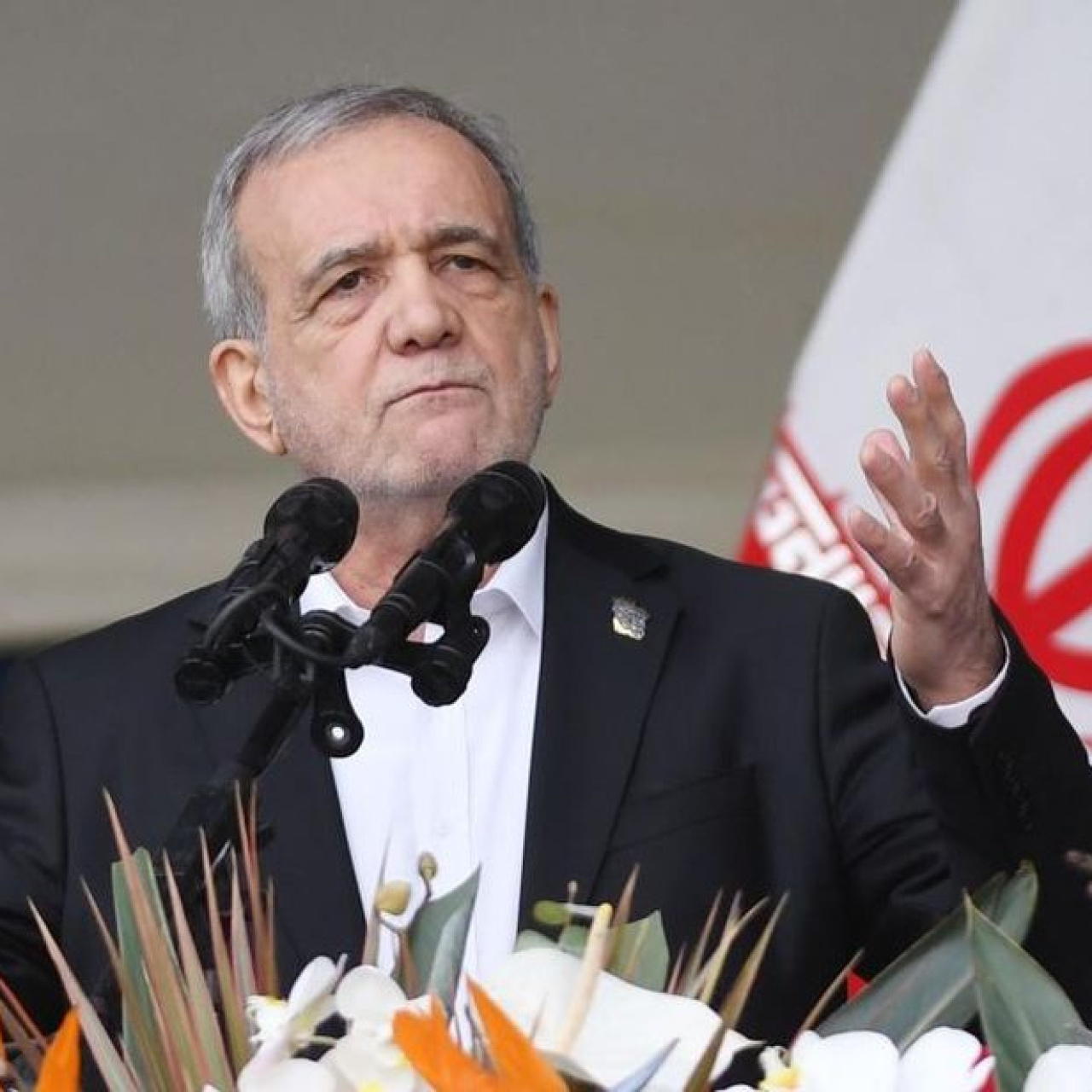 Pezeşkiyan'dan Azerbaycan'a: Bizimle ilgisi yok