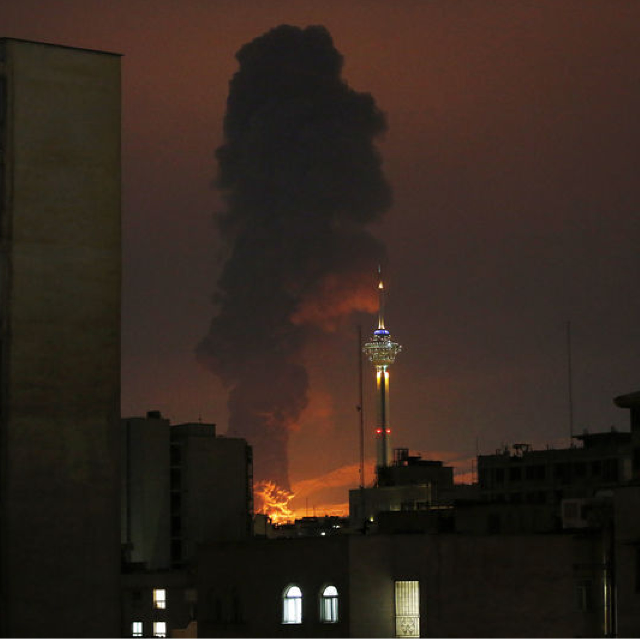 İsrail, İran'da 3 bin 400 hedefi vurdu