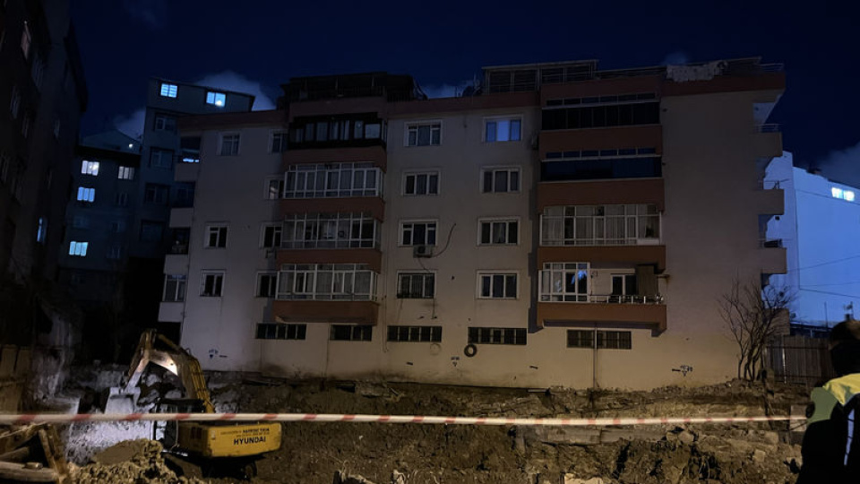 Bahçelievler'de 5 katlı bina tahliye edildi