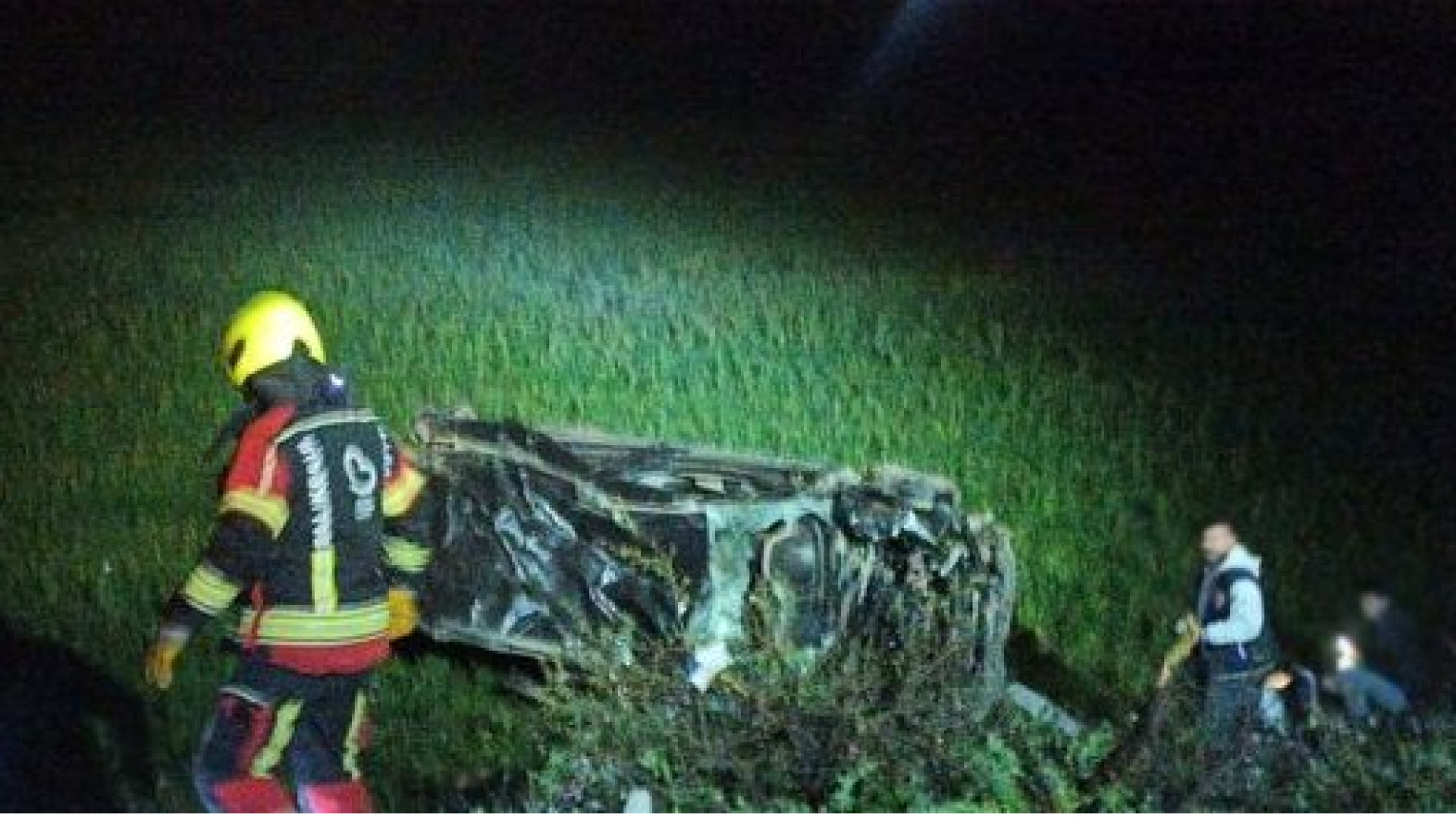 Balıkesir'de otomobil şarampole devrildi: 1 ölü, 6 yaralı | Son dakika haberleri