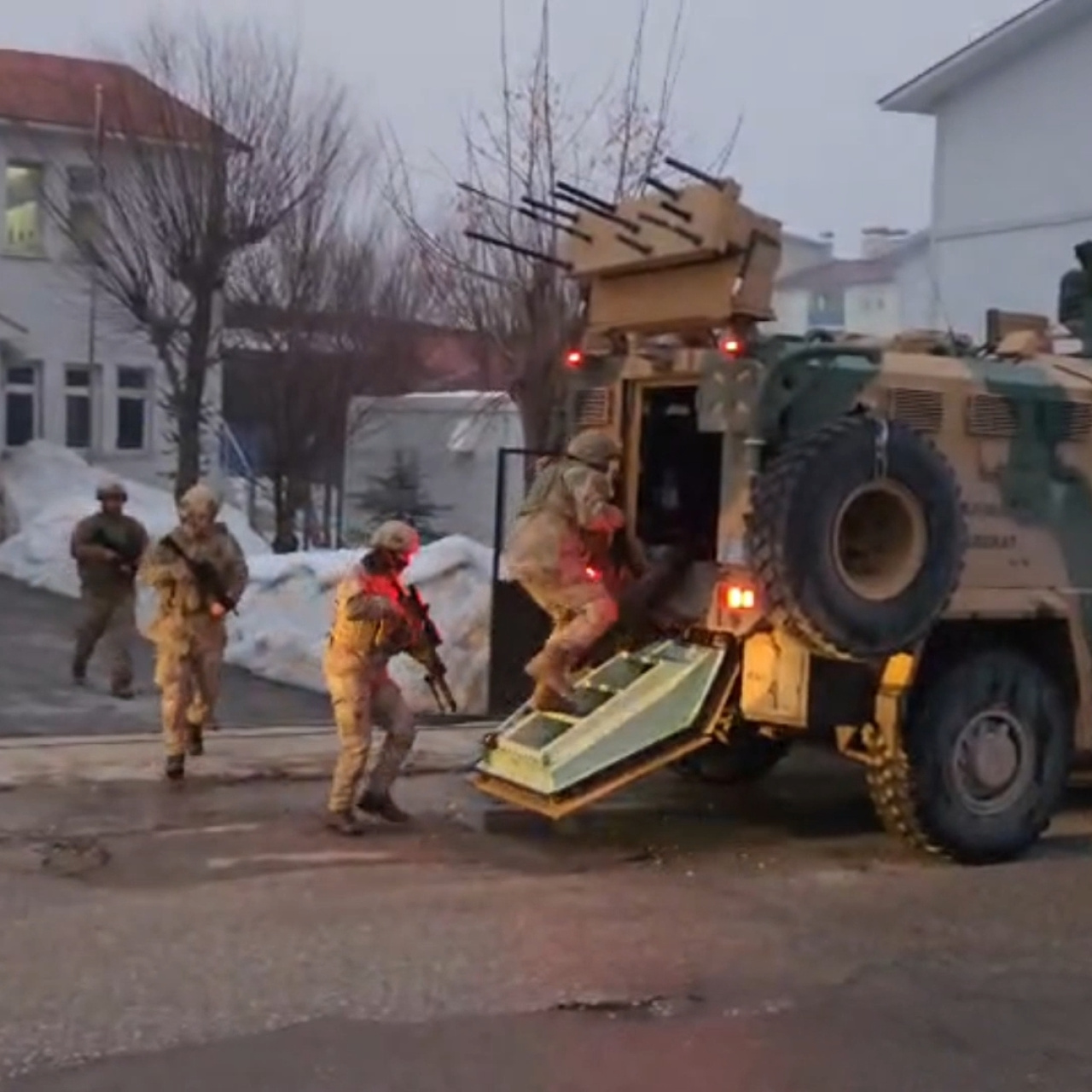 Van ve Hakkari'de uyuşturucu operasyonu