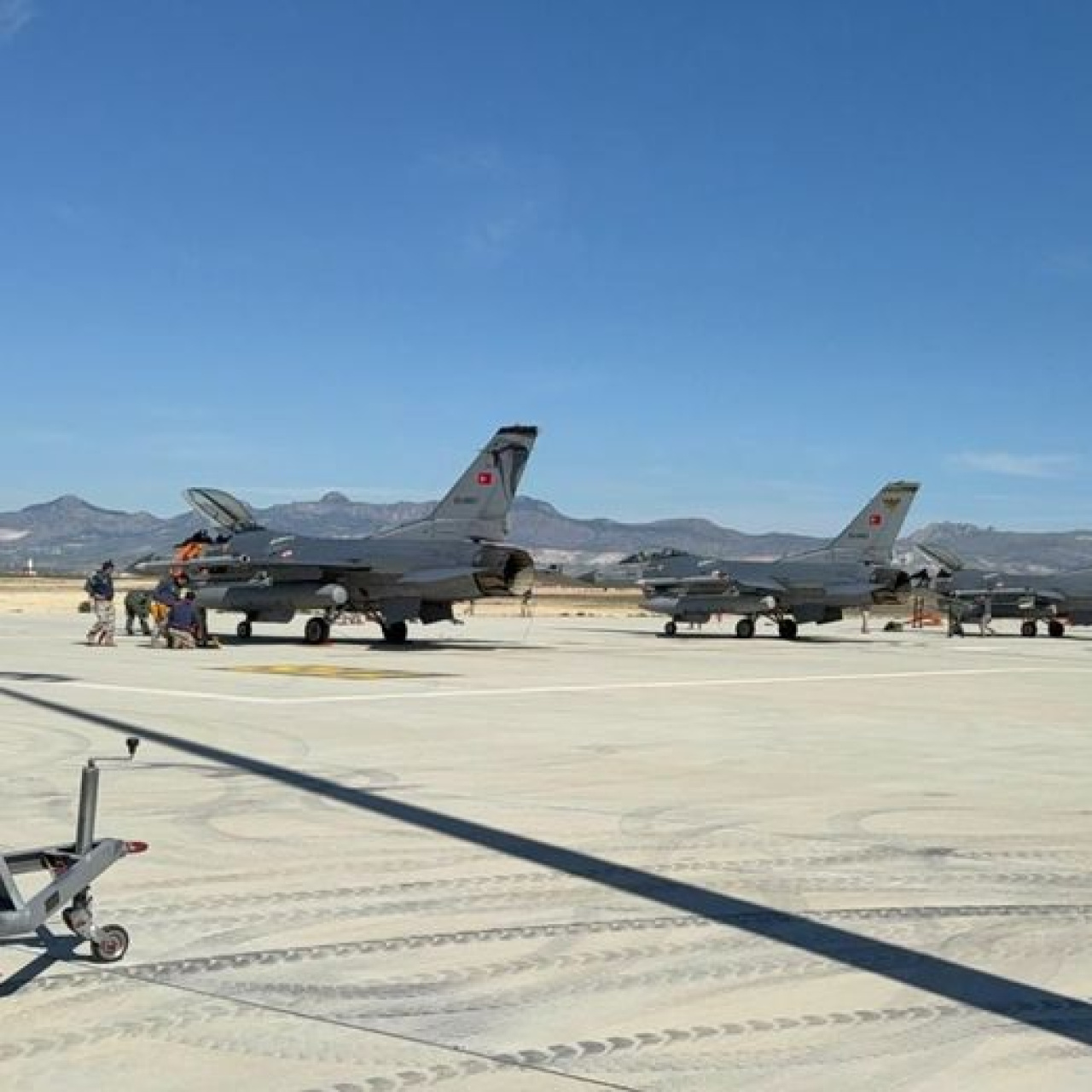 MSB: 6 F-16, KKTC'de konuşlandırıldı
