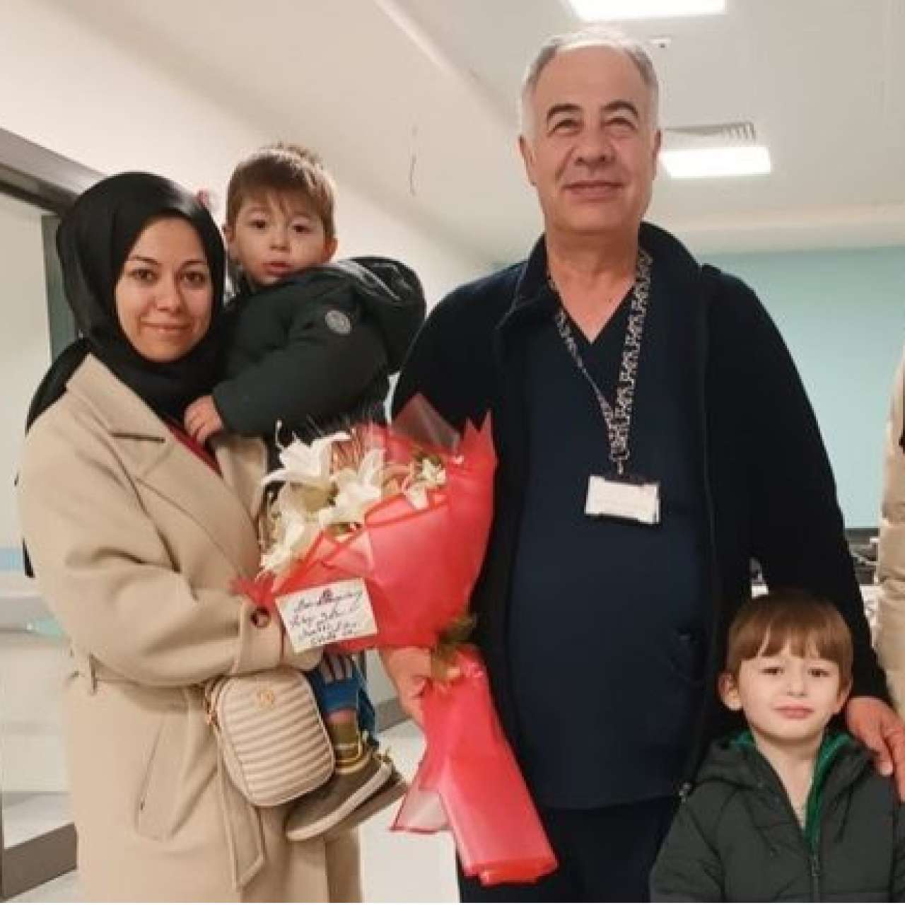 Şeker öldürüyordu! 3 yaşındaki çocuğu Heimlich manevrası kurtardı