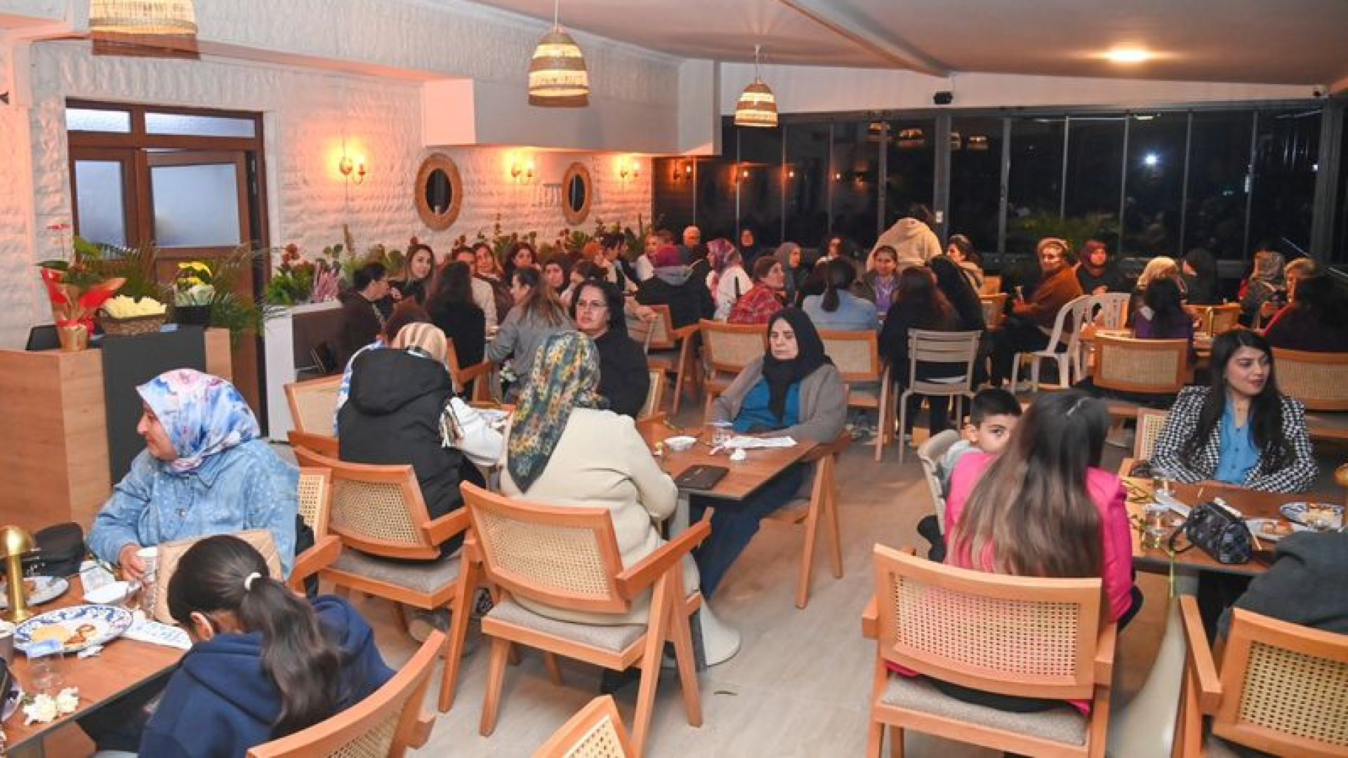 Kumluca'da "Kadınlar kahvesi" açıldı | Son dakika …