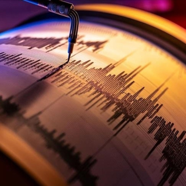 Denizli'de peş peşe iki deprem