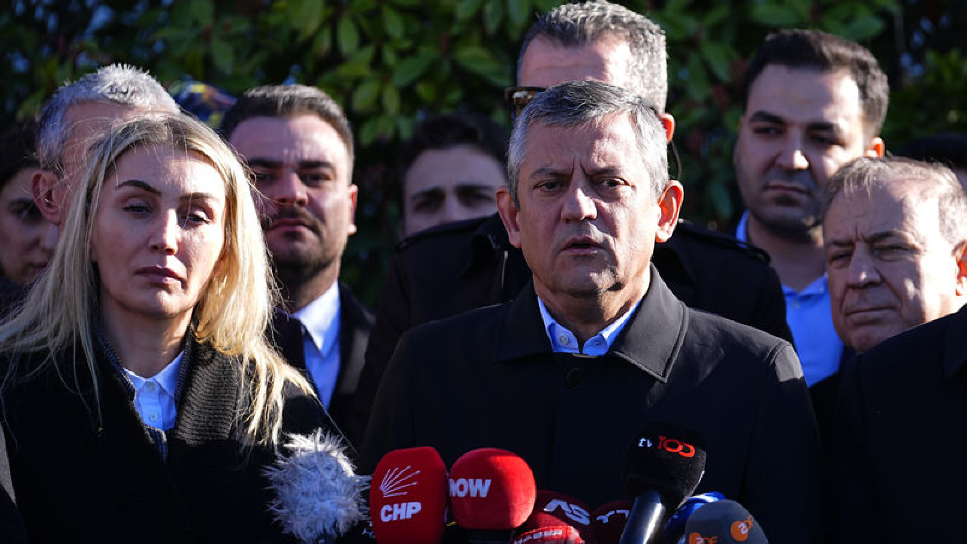 Özgür Özel: İmamoğlu Davasında Adaletin 'Mış Gibi' Yapıldığını Büyük Üzüntüyle İzledik