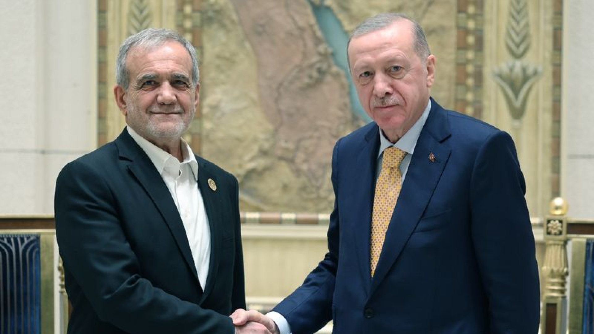 Cumhurbaşkanı Erdoğan, Pezeşkiyan ile görüştü | Dış Haberler