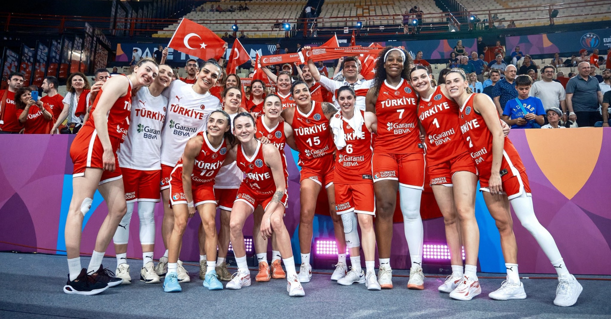 Potanın Perileri Parkeye Çıkıyor!