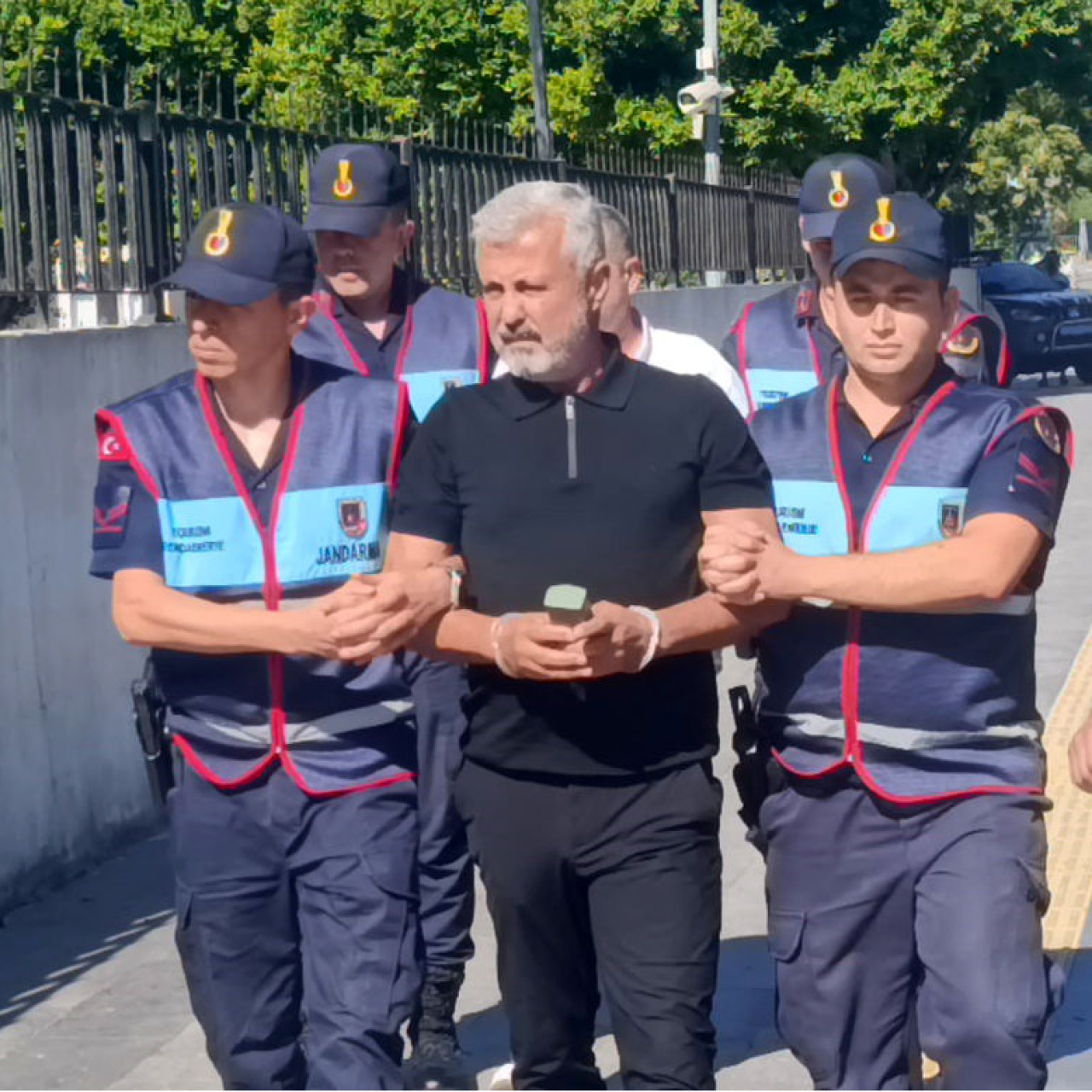 Manavgat Belediyesi’nde 36 yeni gözaltı