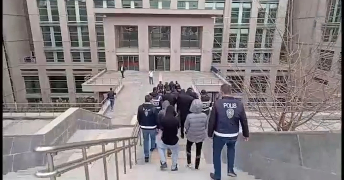 Türkiye'de Siber Suç Operasyonu: 360 Şüpheli Yakalandı