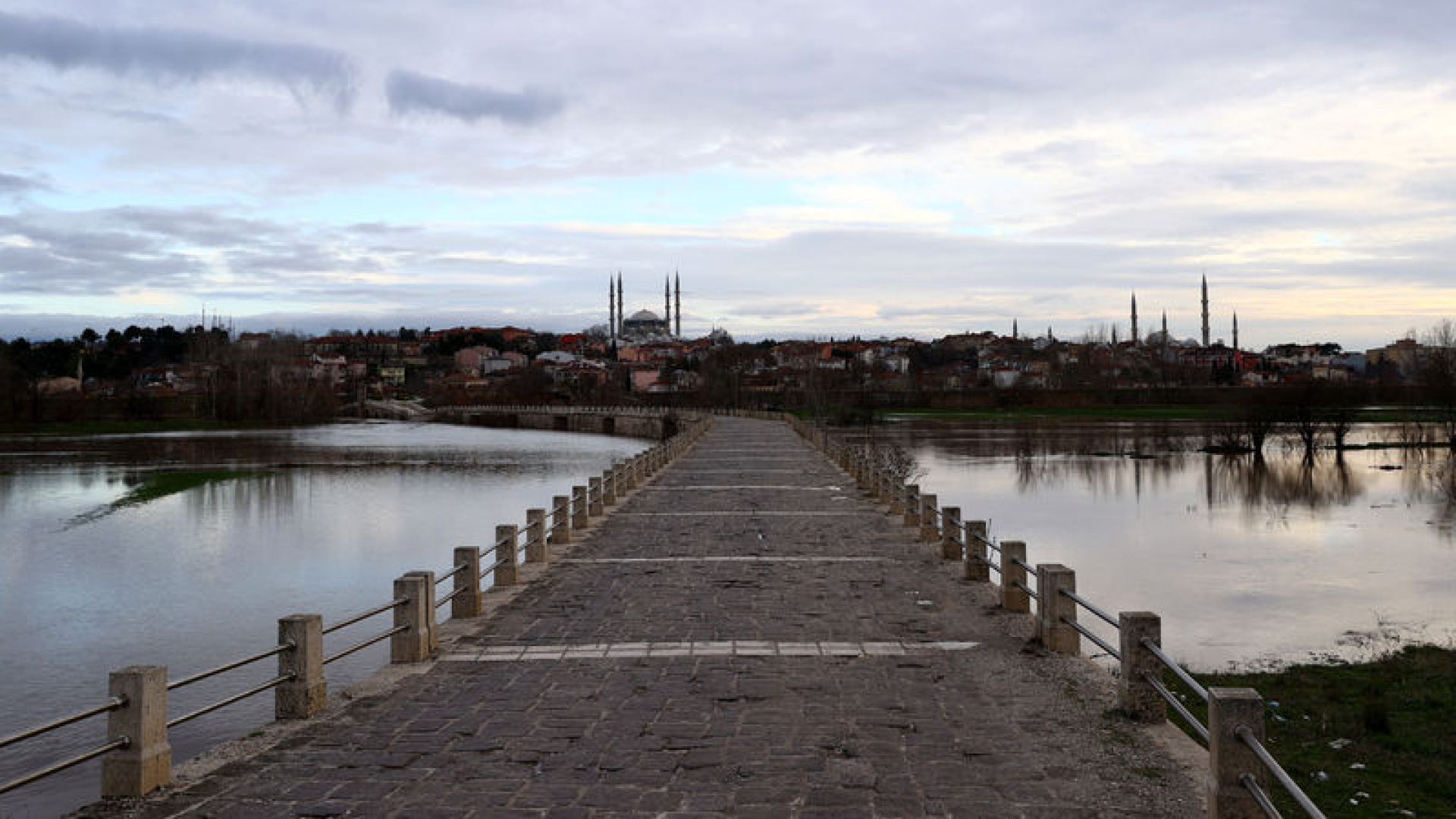 Saraçhane Köprüsü Işıklandırma Projesi Tanıtıldı: Bulgar-Türk İşbirliği