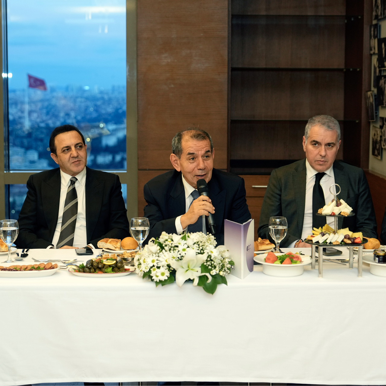 Dursun Özbek yeni hedefini açıkladı!