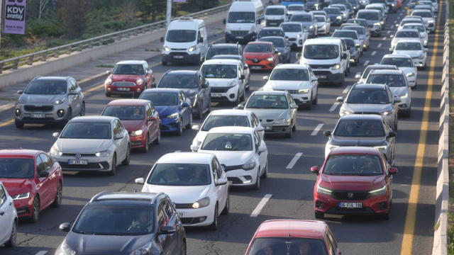 Ankara trafikte kilitlendi