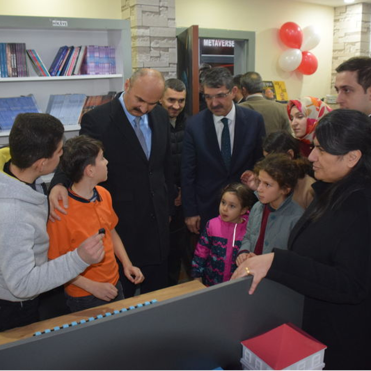 Sason'da "Yaşayan Kütüphane" hizmete açıldı