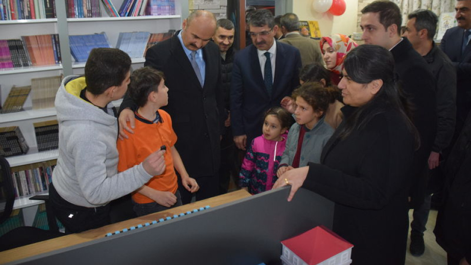 Sason'da "Yaşayan Kütüphane" hizmete açıldı