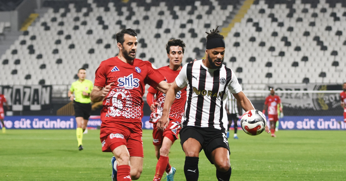 Manisa FK, Sarıyer'i 3-0 Yendi