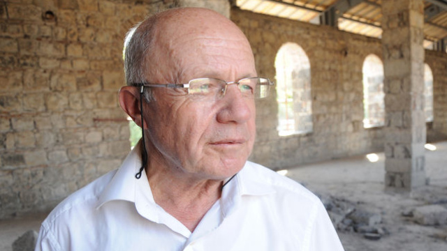 Türk aydını, Sultan Abdülhamit, İsmail Beşikçi