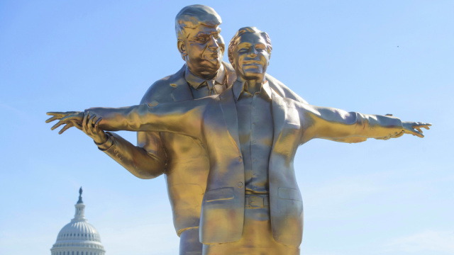 Trump ve Epstein 'Titanic' gemisinde