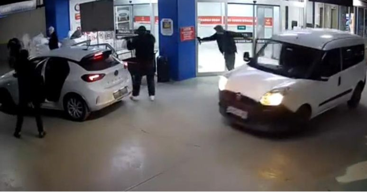 Kuyumcukent Soygunu: Maskeli Şüpheliler Uzun Namlulu...