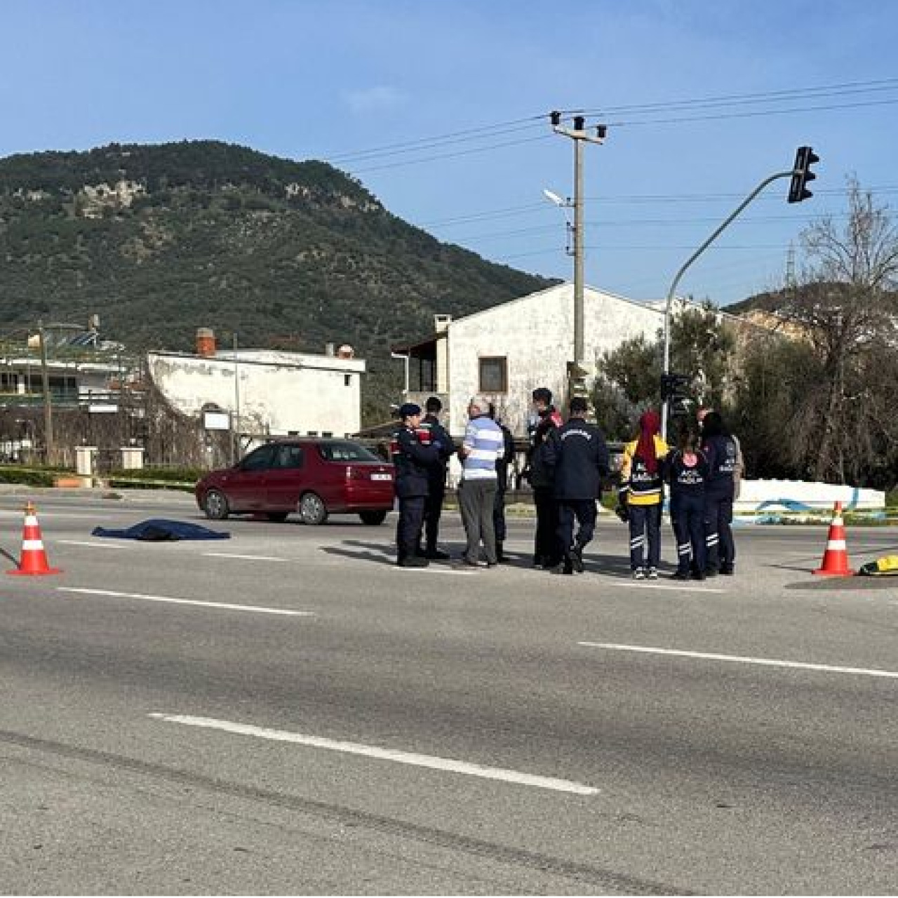 Otomobilin çarptığı yaya can verdi