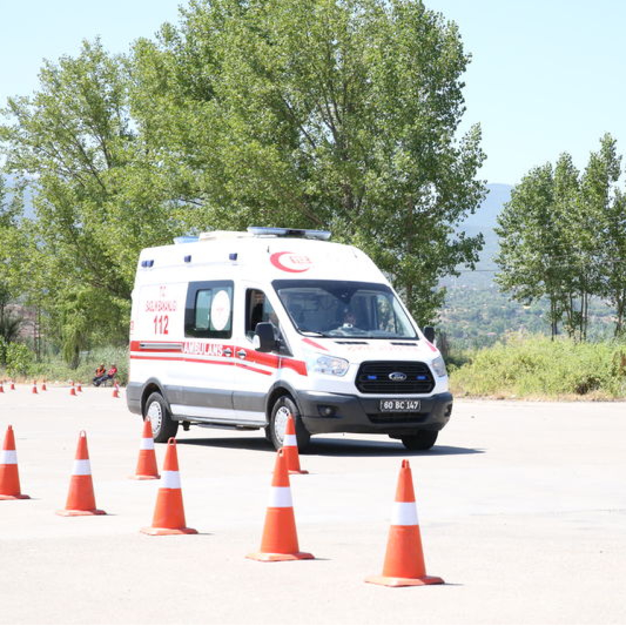 Kaldığı apartta ölü bulundu