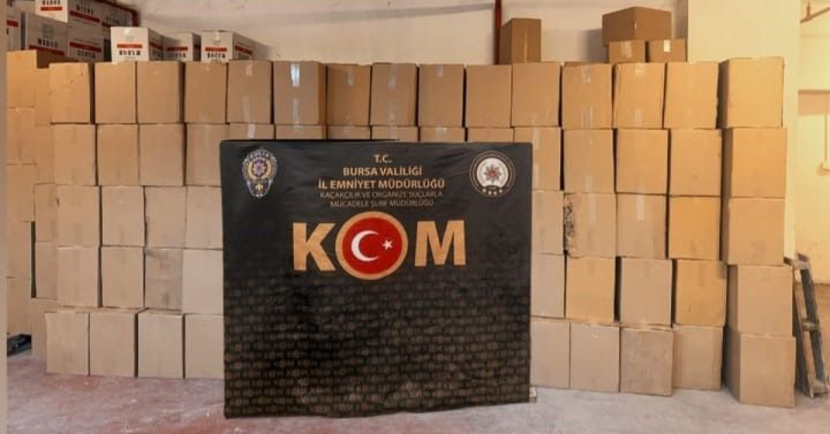 Bursa'da 3 Milyon Makaron Ele Geçirildi
