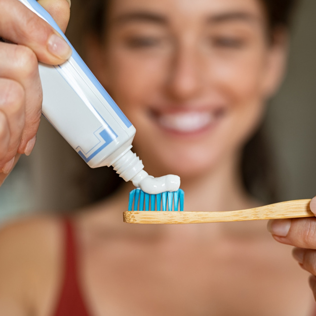 Yemekten hemen sonra diş fırçalamak doğru mu?