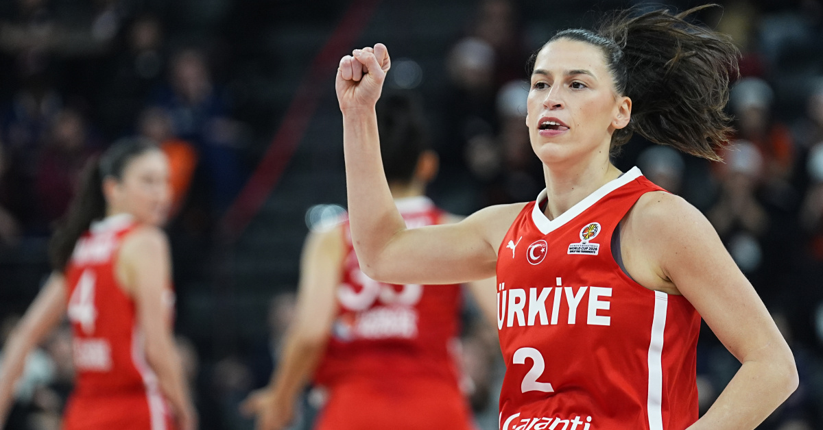 A Milli Kadın Basketbol Takımı Kanada'yı Mağlup Ettiler