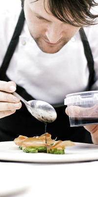 Dünyanın en iyi restoranında zulüm mü var?