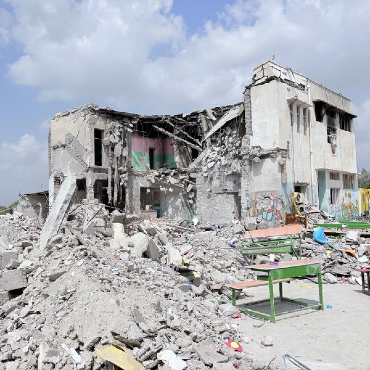 İran'daki okul saldırısından ABD sorumlu