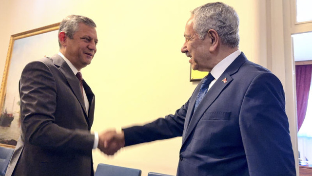 Özgür Özel'den Bülent Arınç'a ziyaret