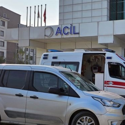 Beton zemine çarparak can verdi