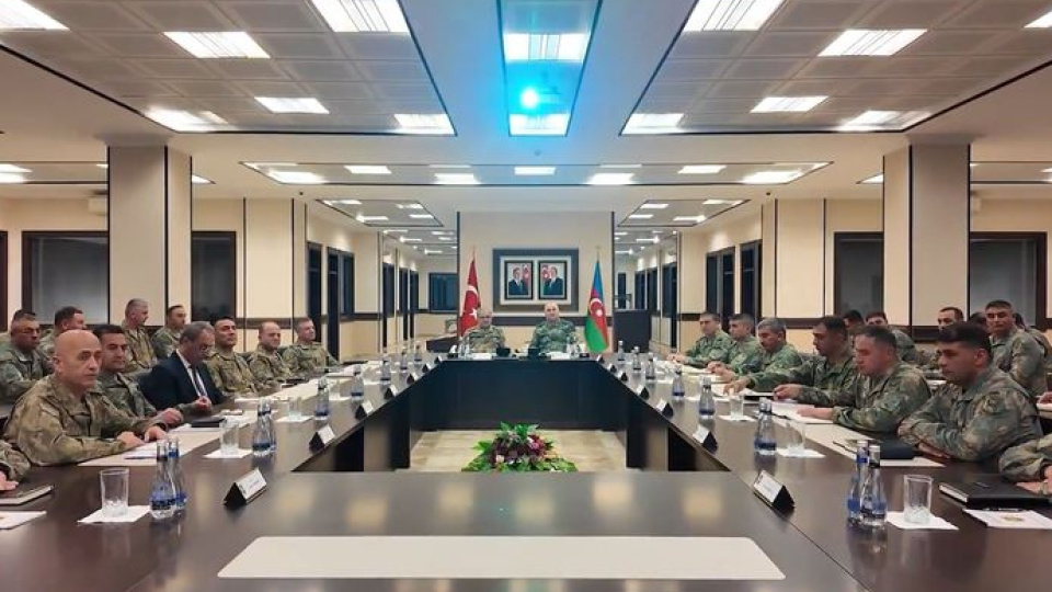 Kara Kuvvetleri Komutanı İran sınırında