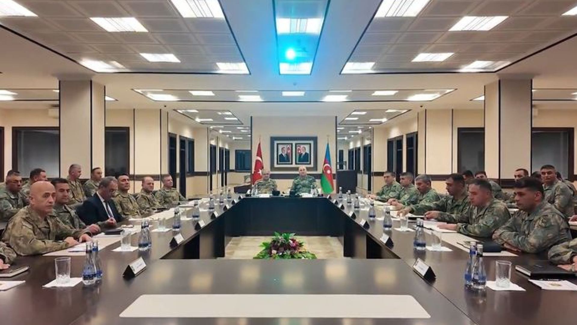 Kara Kuvvetleri Komutanı İran Sınırında Denetim Yaptı, Nahçıvan'a Ziyarette Bulundu