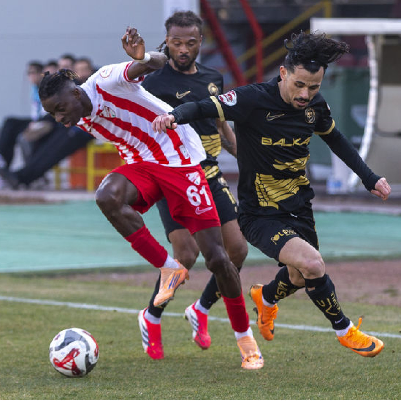 Çorum 90+4'te üç puanı kaptı!