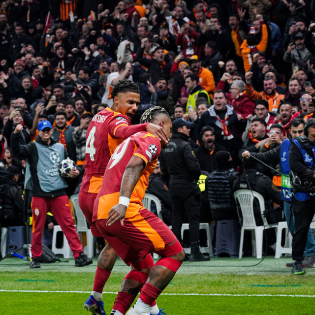 Lemina ve Jakobs haftanın 11'inde!