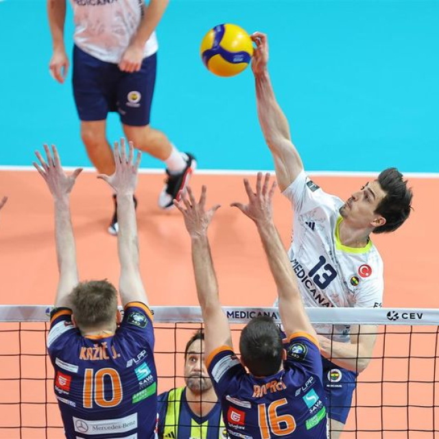 F.Bahçe, CEV Kupası'na veda etti!