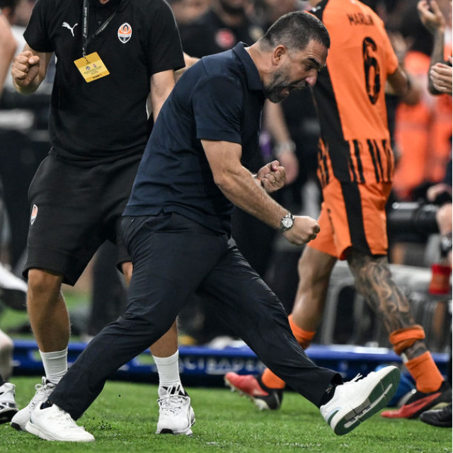 Arda Turan'lı Shakhtar tura çok yakın!