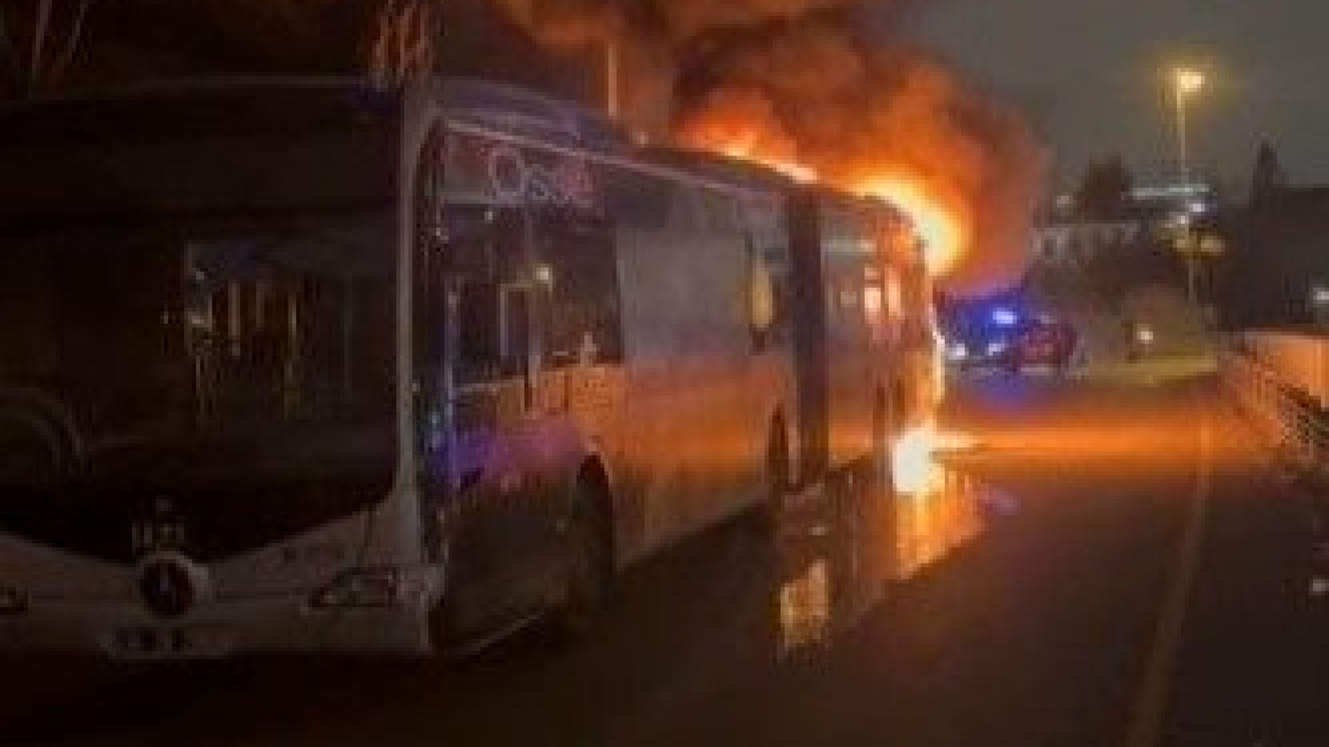 15 Temmuz Şehitler Köprüsü'nde metrobüs yangını! | Son dakika haberleri